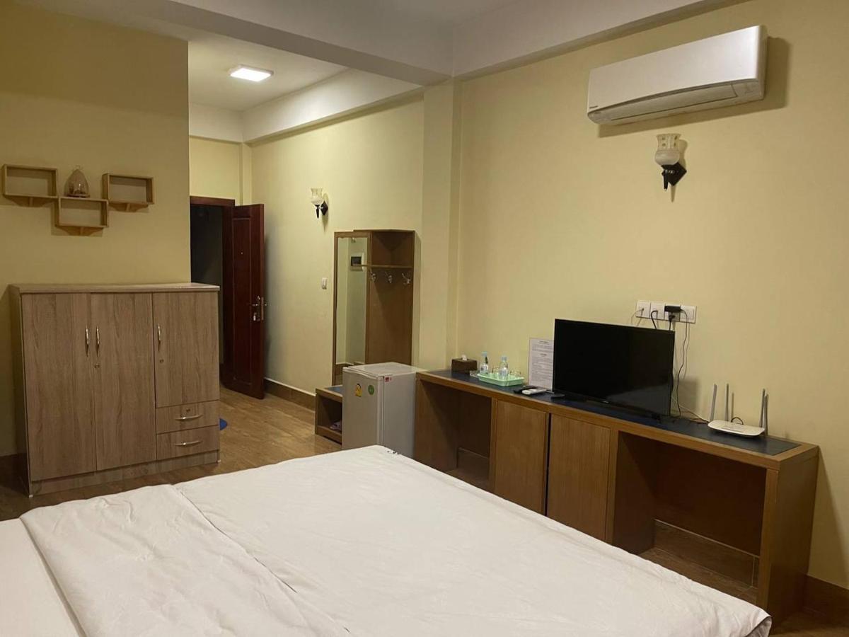 Blue Sky Guest House Phnom Penh Extérieur photo
