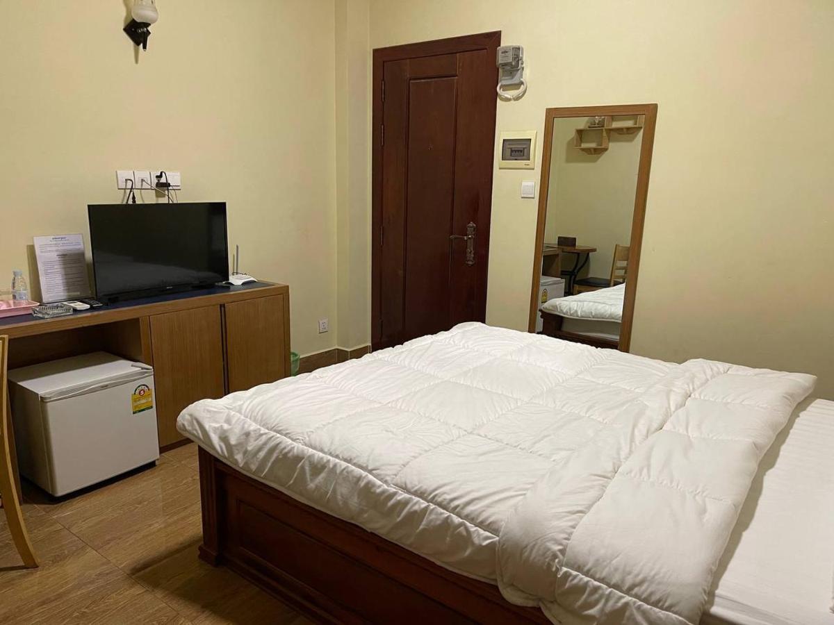 Blue Sky Guest House Phnom Penh Extérieur photo